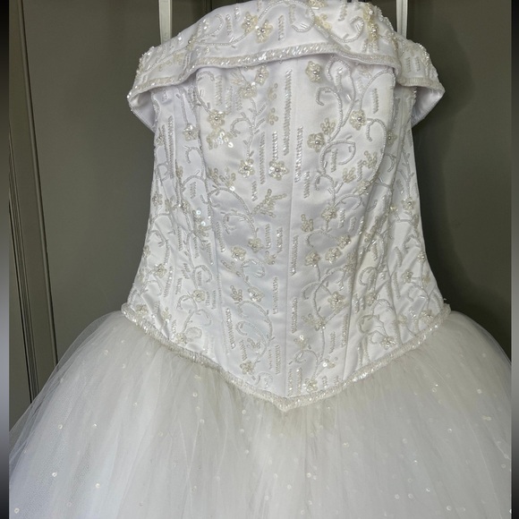 VINTAGE DAVIDS BRIDAL QUINCE Dress IN WHITE - Picture 5 of 7
